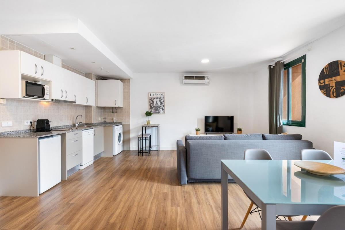 Lodging Apartments Liceu G1 바르셀로나 외부 사진