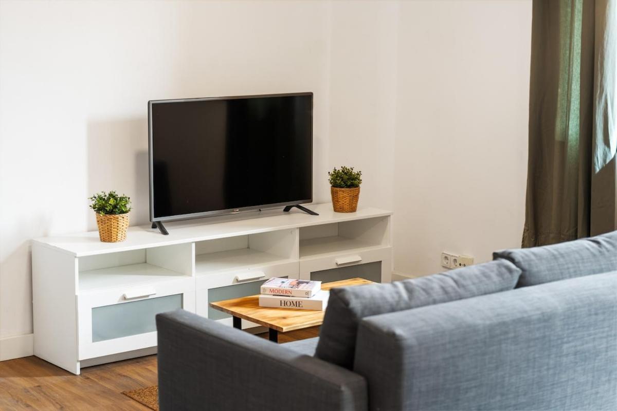 Lodging Apartments Liceu G1 바르셀로나 외부 사진
